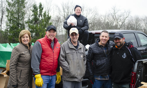 Keystone Ridge Designs: Employee Turkey and Ham Giveaway Day